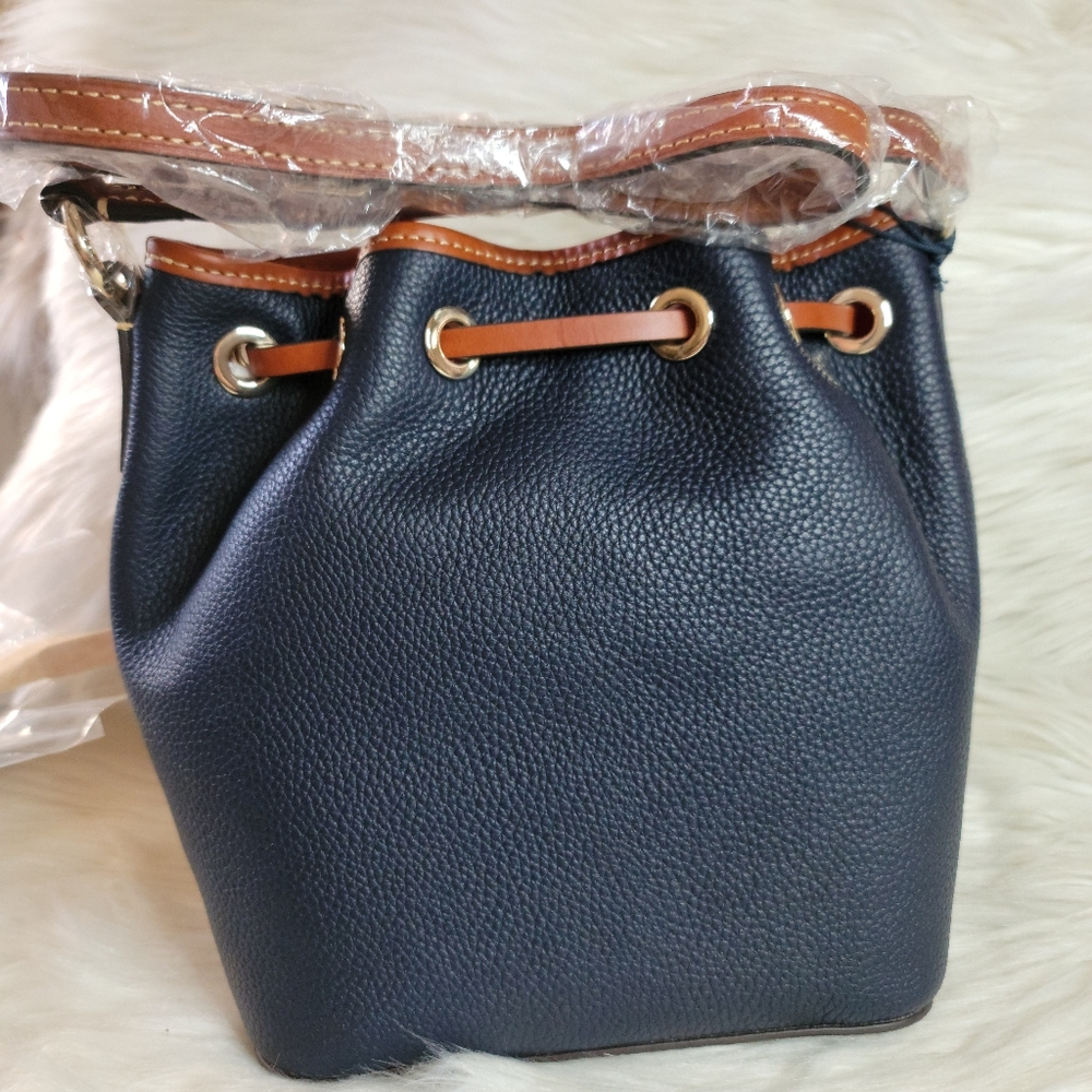 DOONEY & BOURKE PEBBLE GRAIN KENDALL CROSSBODY - Picture 7 of 7